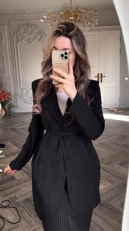 Nadelstreifen-Blazer-Set in Schwarz