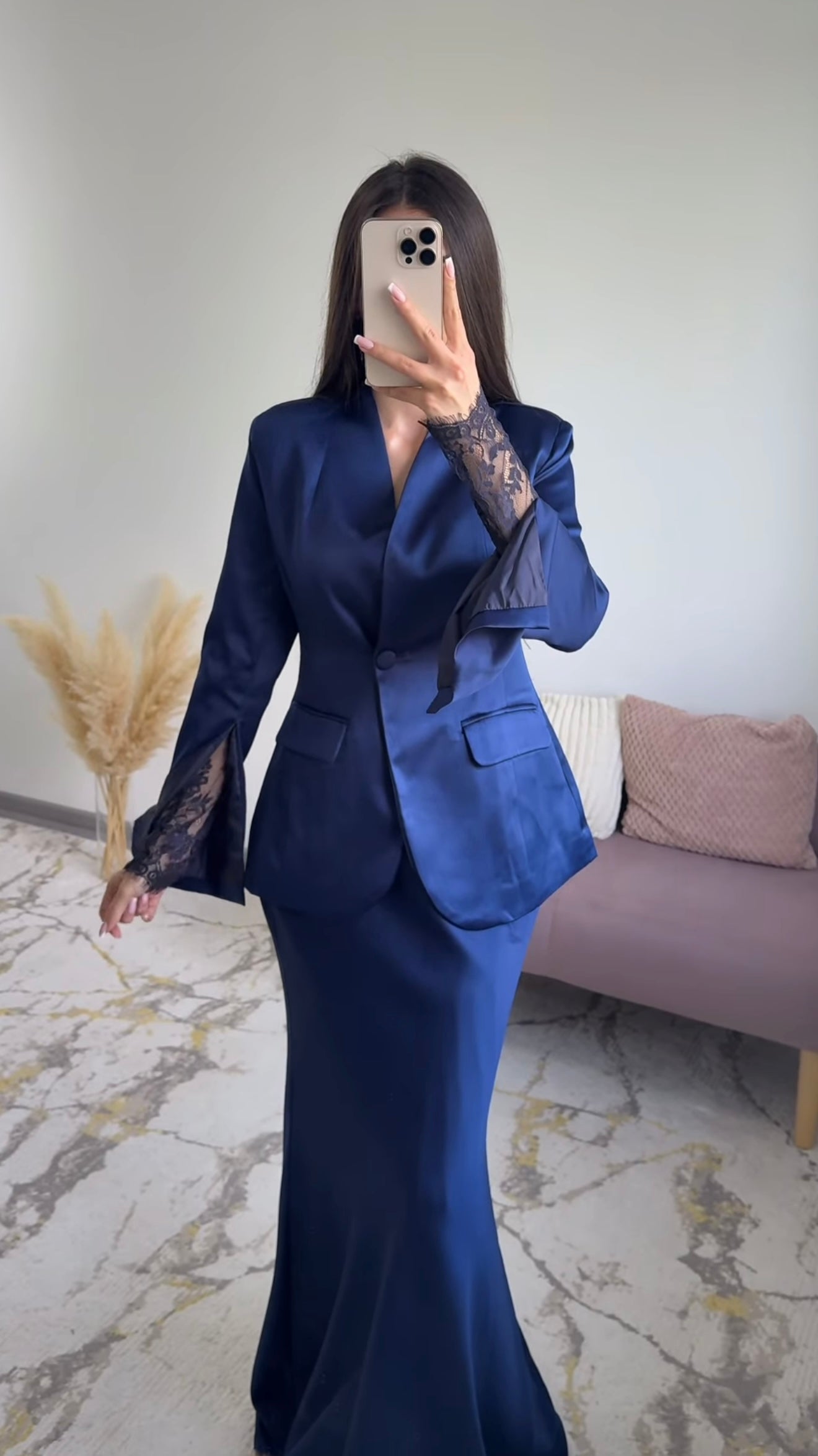 Blazer-Set mit Rock und Spitze