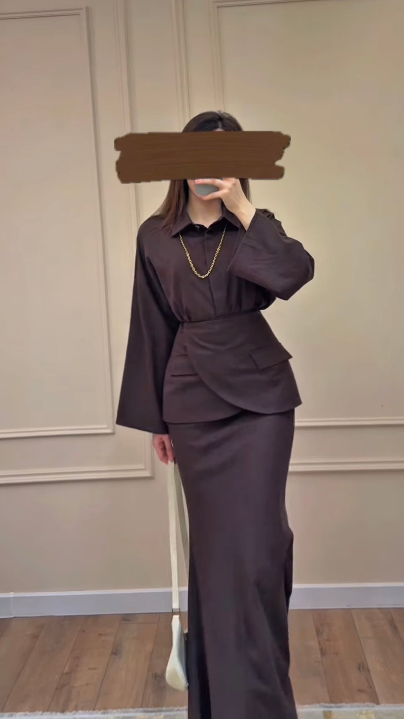 Zweiteiler mit Wickelbluse in Dunkelbraun