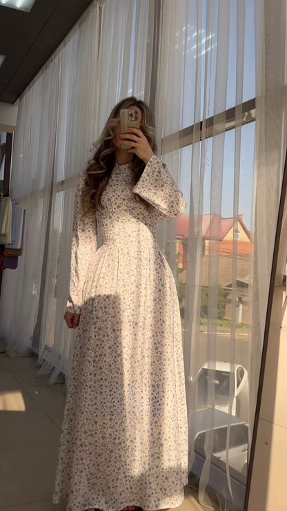 Blumenprint Maxikleid mit hohem Kragen