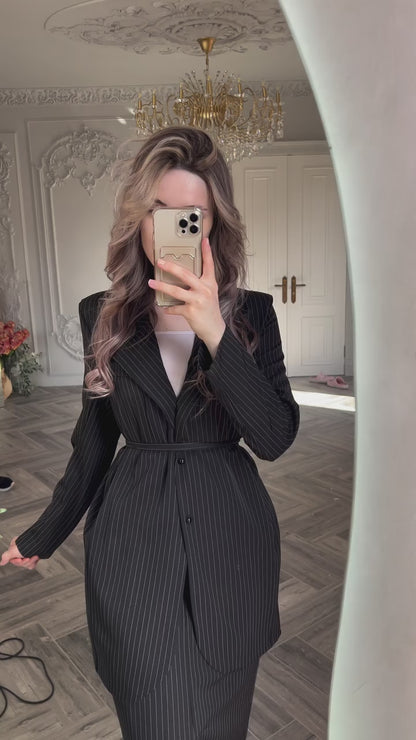 Nadelstreifen-Blazer-Set in Schwarz